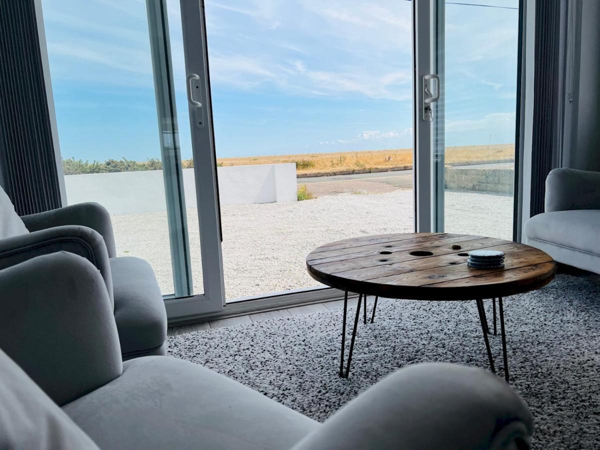 Pass The Keys Fabulous Beach Front Holiday Location Lydd ภายนอก รูปภาพ