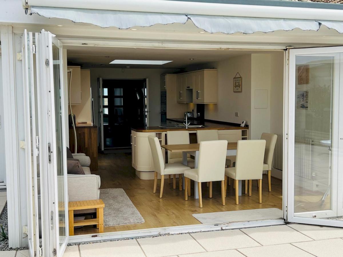 Pass The Keys Fabulous Beach Front Holiday Location Lydd ภายนอก รูปภาพ