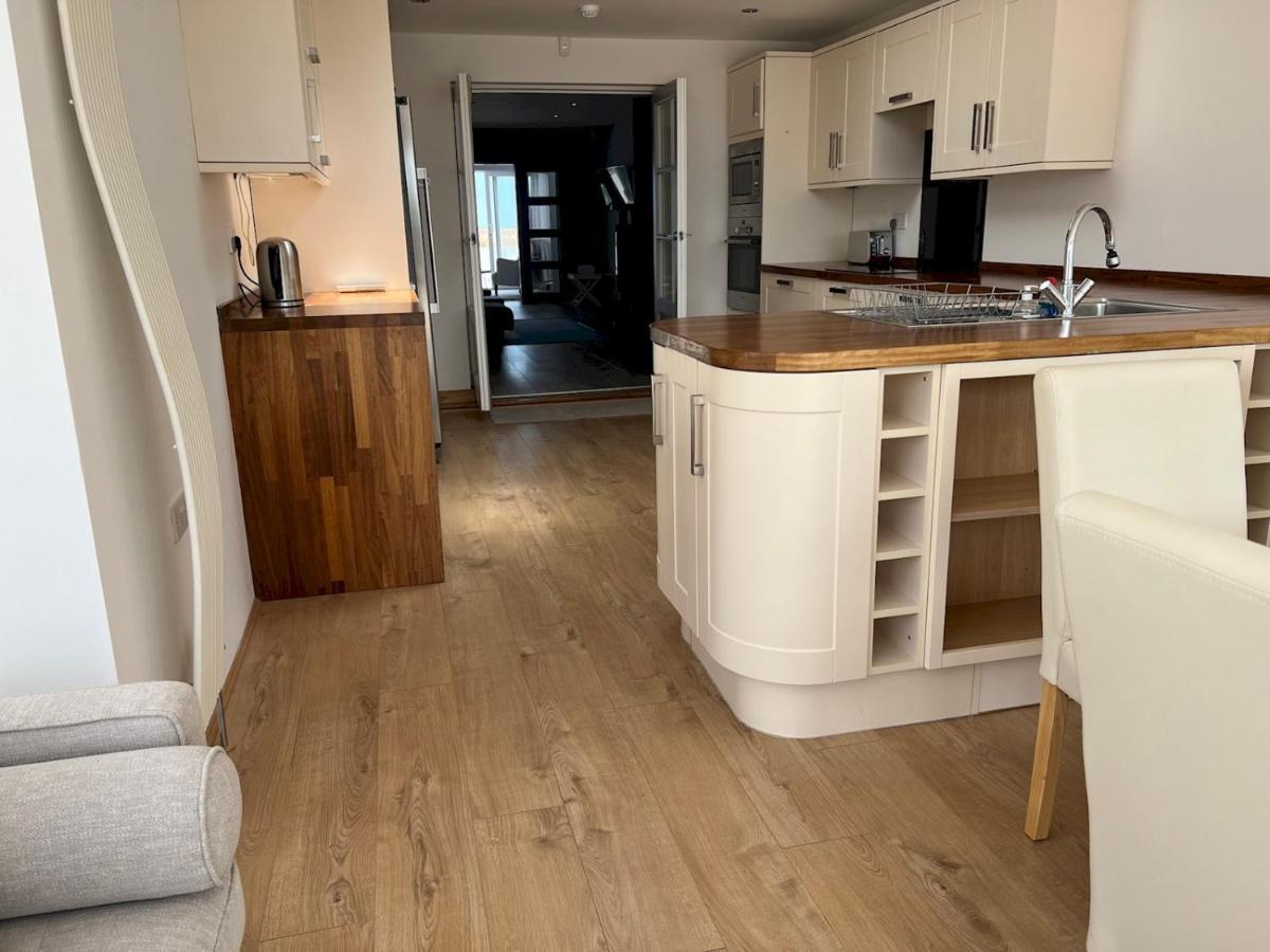 Pass The Keys Fabulous Beach Front Holiday Location Lydd ภายนอก รูปภาพ