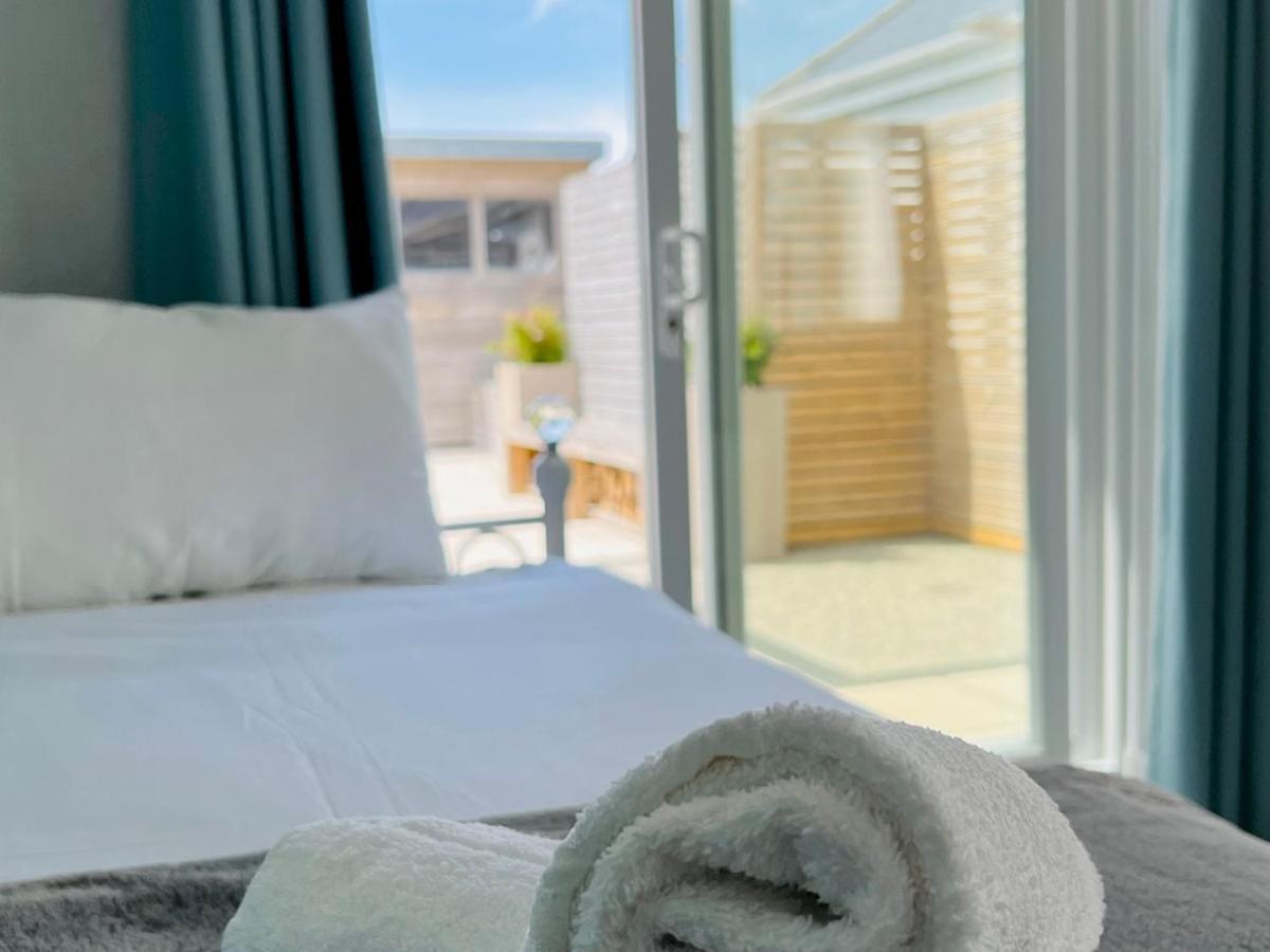 Pass The Keys Fabulous Beach Front Holiday Location Lydd ภายนอก รูปภาพ