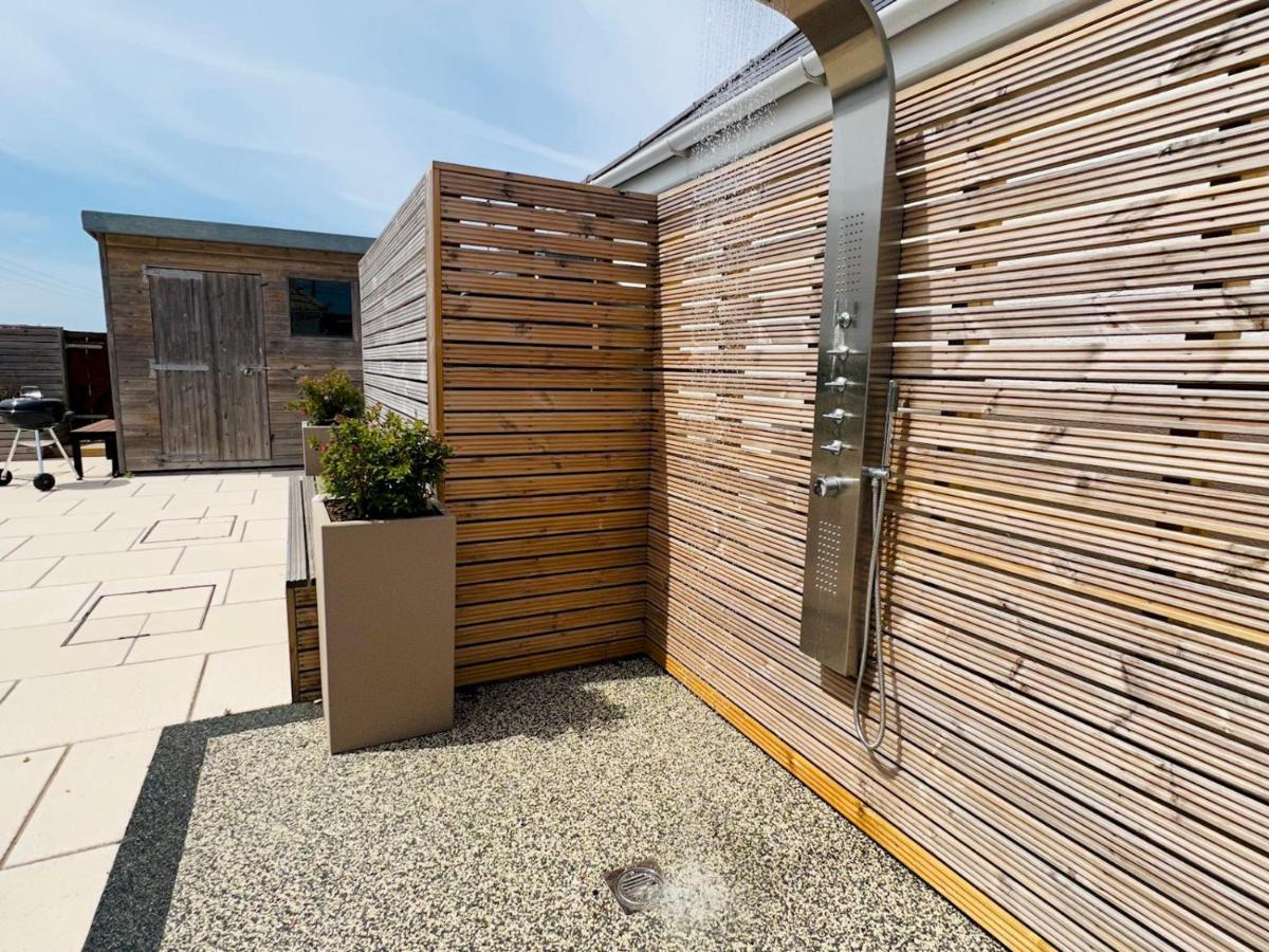 Pass The Keys Fabulous Beach Front Holiday Location Lydd ภายนอก รูปภาพ