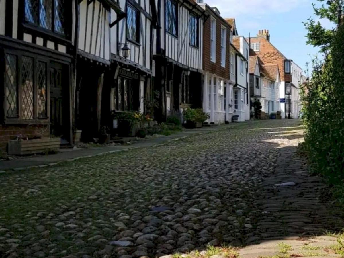 Pass The Keys Fabulous Beach Front Holiday Location Lydd ภายนอก รูปภาพ